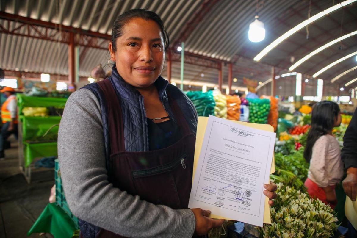 Paola Ang N Supervisa La Rehabilitaci N Del Tianguis De Xixitla En San