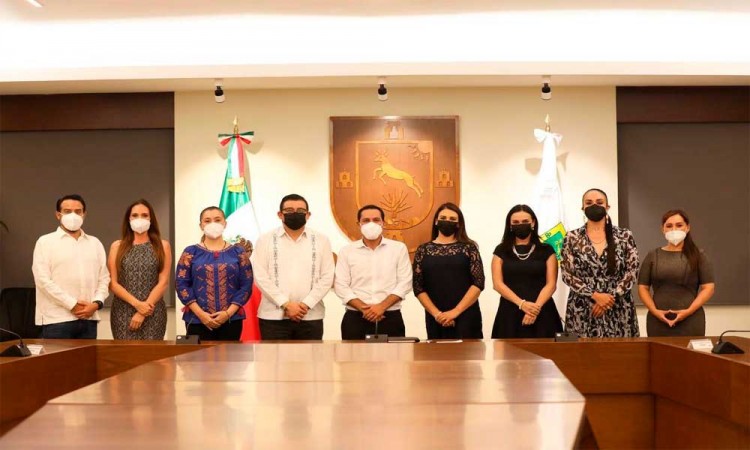 Diputadas y diputados electos del PAN visitan al Gobernador de Yucatán 