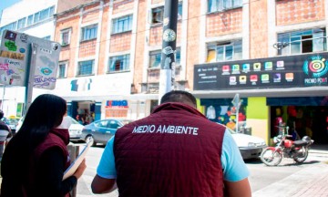 Inspección de elementos publicitarios en el Centro Histórico 