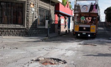 Bacheo: prioridad del ayuntamiento y pesadilla de los poblanos