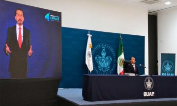 Esparza Ortiz rinde su último informe de labores y entrega estafeta