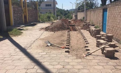 Continúan con el proyecto de rehabilitación de la red de agua potable en Tecomatlán