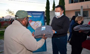 El sindicato Benito Juárez, da inicio a su campaña "Abrigando Ilusiones"