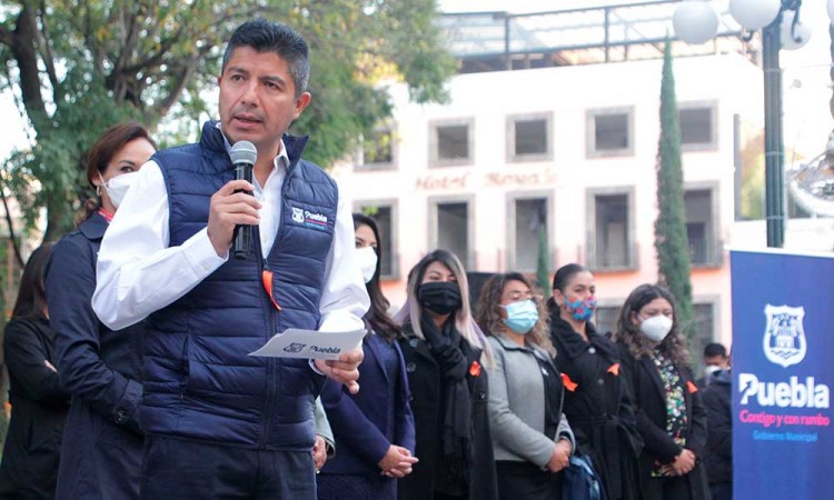 Eduardo Rivera pone en marcha 26 Unidades de Género para prevenir la violencia contra las mujeres en Puebla