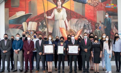 Celebra la Facultad de Administración BUAP la entrega de certificaciones ISO 9001-2015