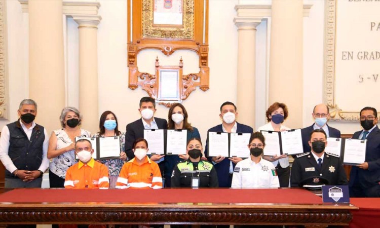 Gobierno de la Ciudad y la CANIRAC firman convenio de colaboración en beneficio de policías y naranjitas