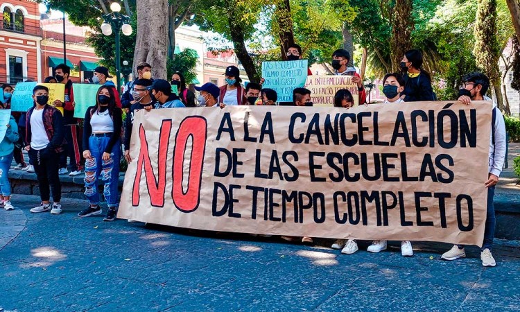 Protesta FNERRR a nivel nacional por cierre de Escuelas de Tiempo Completo