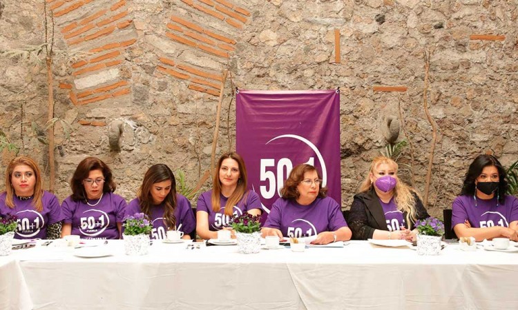 Exige colectivo feminista 50+1 paridad de género para mujeres en la política en Puebla