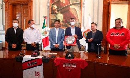 Reconoce Ayuntamiento de Puebla al pelotero Amauri Otero de los Diamondbacks de Arizona