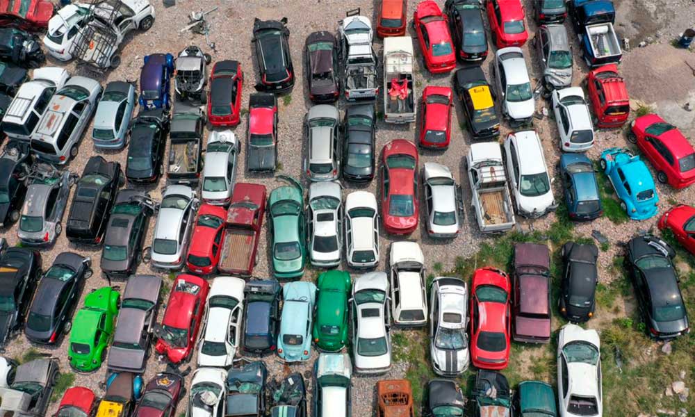 Destruirán 50 carros no reclamados para liberar espacio en corralones de la capital