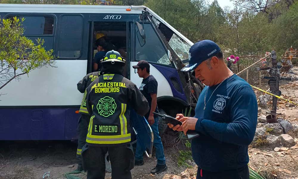 Dos víctimas mortales y varios lesionados graves en accidente de peregrinos en El Aguacate