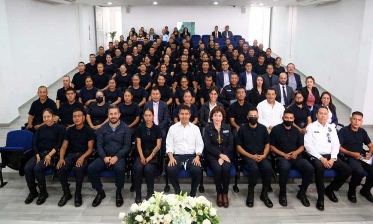 Eduardo Rivera Pérez comparte su visión de Gobierno con cadetes de la Policía Municipal