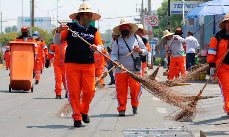 2 mil elementos de SCC y 860 trabajadores del Ayuntamiento de Puebla colaboraron a mantener el saldo blanco tras el desfile del 5 de mayo