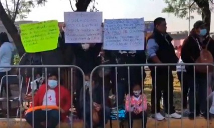 Ex trabajadores de la administración de RMV exigen se les paguen sueldos pendientes