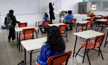 Maestros luchan por eliminar el rezago educativo que dejó la contingencia sanitaria por COVID