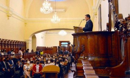 Recibe reconocimiento como Profesor Emérito de la BUAP el doctor Gerardo Torres del Castillo