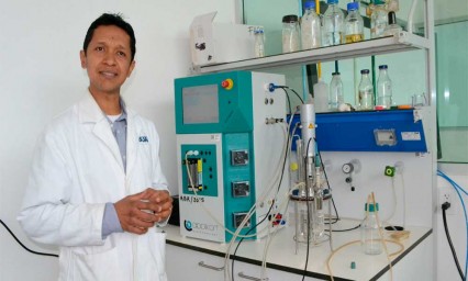 Investigador BUAP estudia microorganismos que inhiben el crecimiento de patógenos