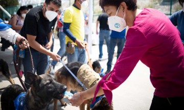 Colocan primera piedra del Centro de Apoyo Emocional y Terapia Ocupacional de la BUAP