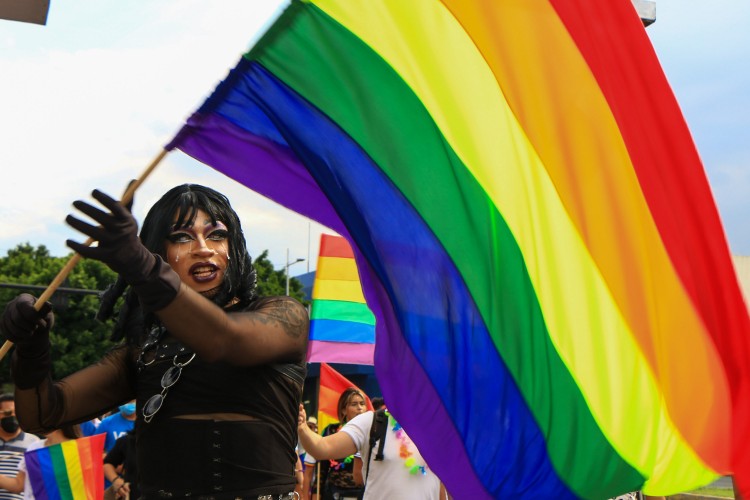 El arcoíris salió en Puebla: Colectivos LGBT realizan marcha del orgullo