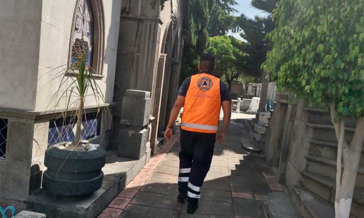 Revisa Ayuntamiento de Puebla panteones por el día del padre y la seguridad de los ciudadanos