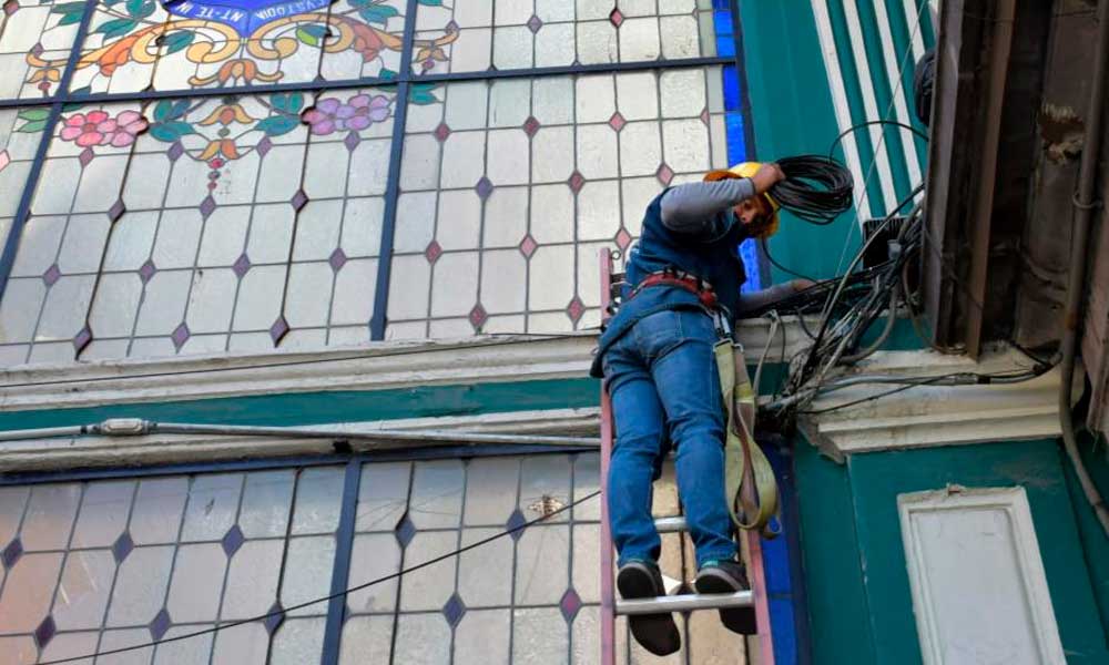 Concluye primera etapa del  reordenamiento de cableado aéreo en el Centro Histórico de Puebla