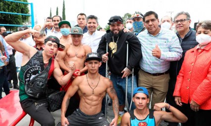 Entregan canchas y parque en la zona de la Central de Abastos de Puebla