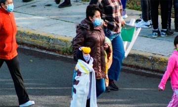 Menores y padres acudiendo por la Vacuna contra el Covid-19