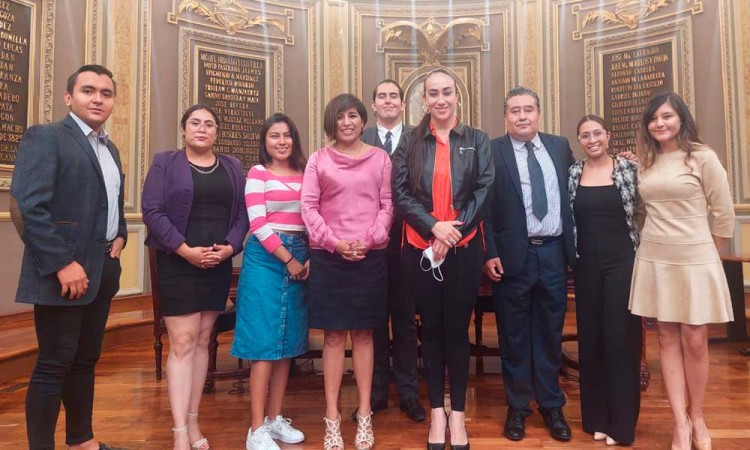 Presentan en Puebla "10 x México": taller legislativo para jóvenes