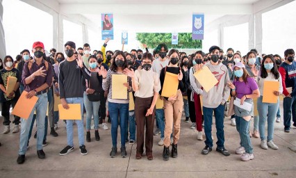 Estudiantes de preparatorias y bachilleratos BUAP listos para regresar a clases presenciales