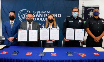 Brindan becas a policías de San Pedro Cholula para cursar la universidad