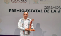 Estudiante BUAP recibe Premio Estatal de la Juventud 2022 en Tlaxcala