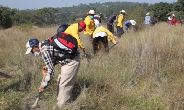 Equipan a ejidatarios para combatir incendios forestales