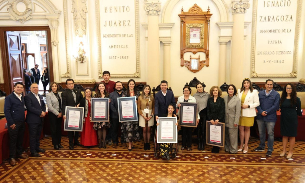 Ayuntamiento de puebla premia la inclusión social de personas con discapacidad
