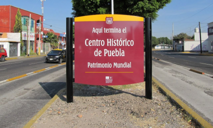 Gobierno municipal da mantenimiento y coloca nueva señalética en Centro Histórico