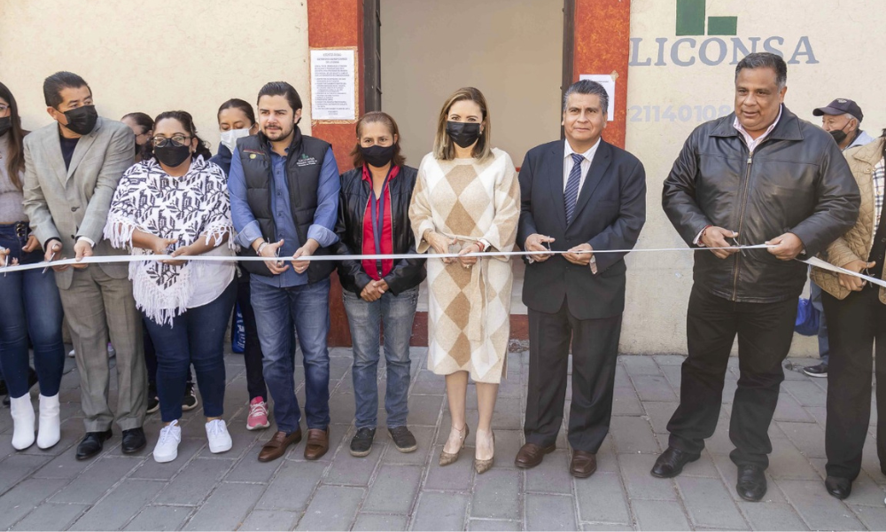 Paola Angon inaugura tienda de leche Liconsa en San Pedro Cholula