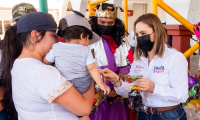 Entregó DIF Cholula juguetes a niñas y niños de 13 juntas auxiliares en la “Caravana de Reyes”