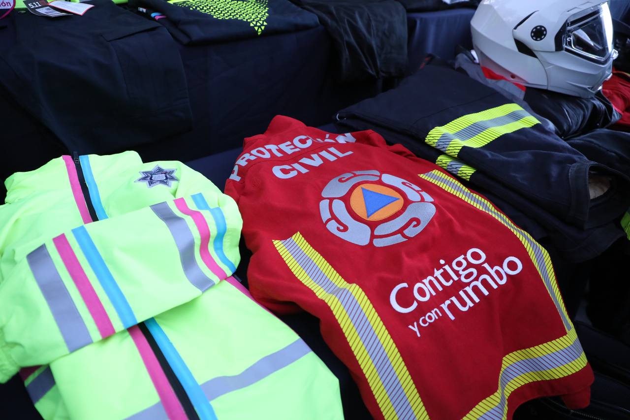 Policía Municipal De Puebla Recibe Uniformes Nuevos