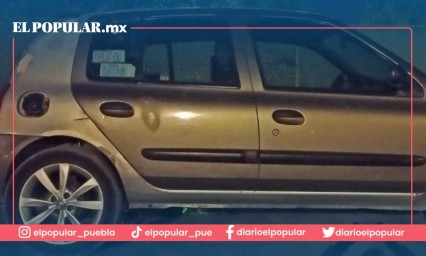 Policía municipal detiene a dos implicados en robo de vehículo en colonia Lomas Coyopotrero