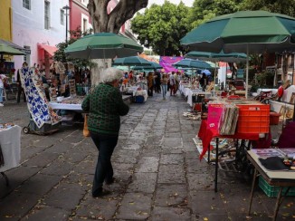 Artesanos reciben permisos de venta en el municipio de puebla 