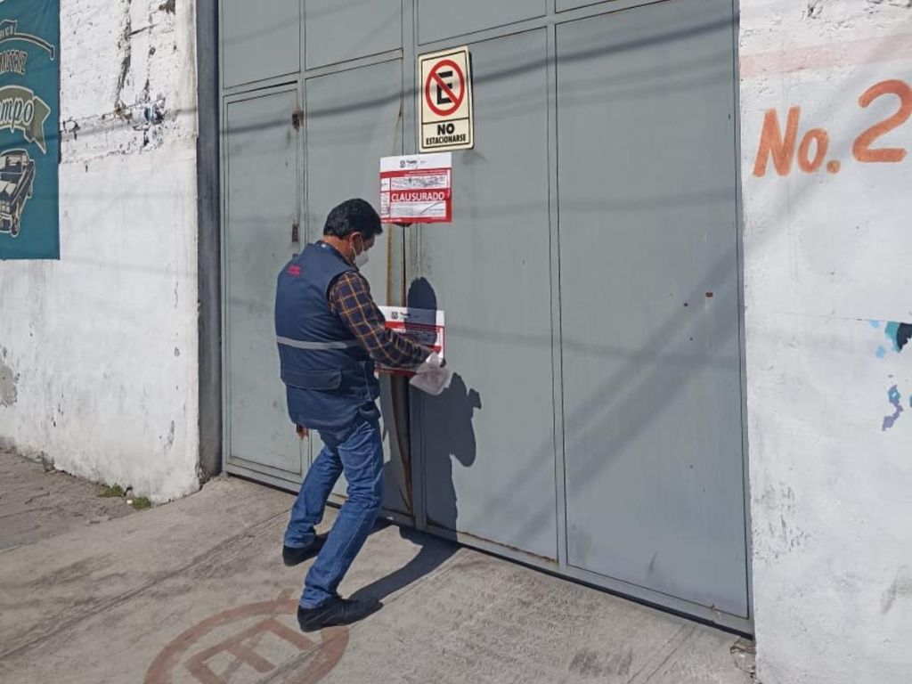 Normatividad y SSC Puebla clausuran dos talleres mecánicos por no tener documentación en orden