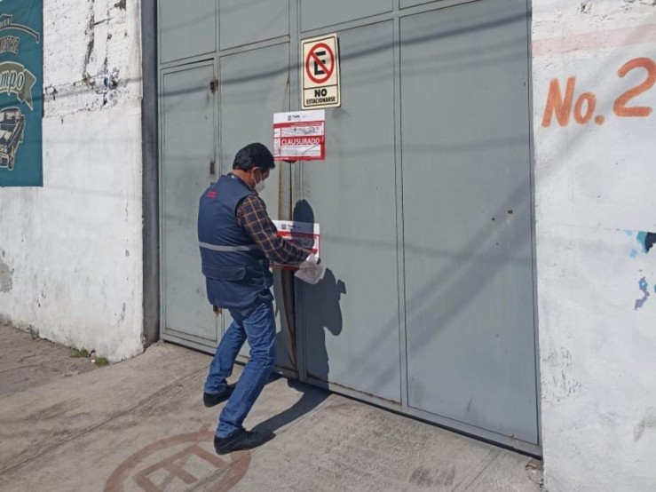 Normativa y Secretaría de Seguridad Ciudadana durante operativo clausuraron dos talleres mecánicos en Puebla