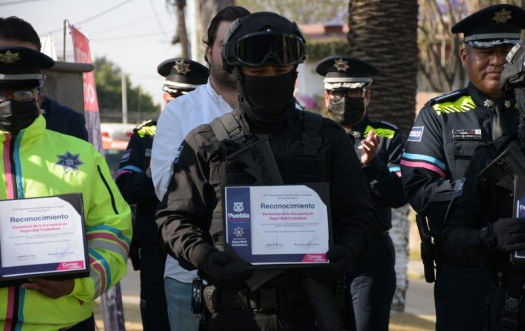 Reconocen labor de policía municipal de Puebla