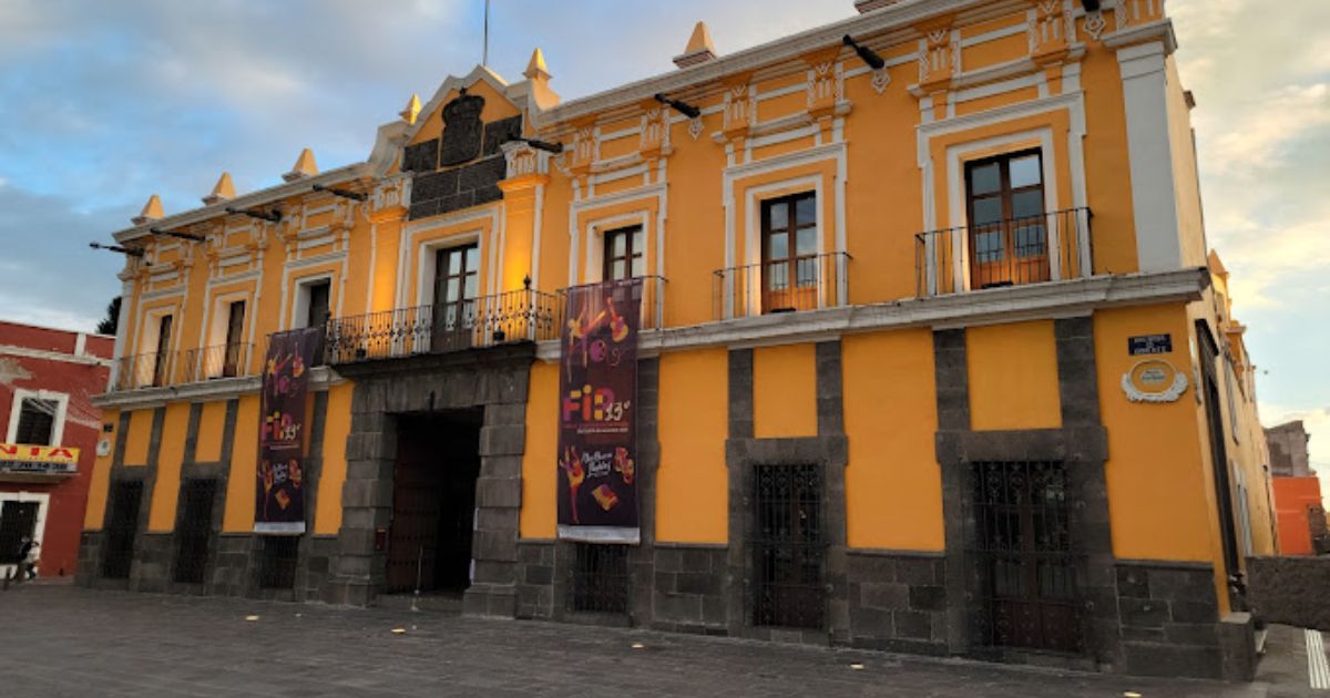Tras asalto cierran puntos de venta del Palenque de la Feria de Puebla