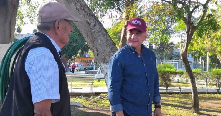 Rafael Briceño, asesor del Gobierno de Colima amenaza a periodista