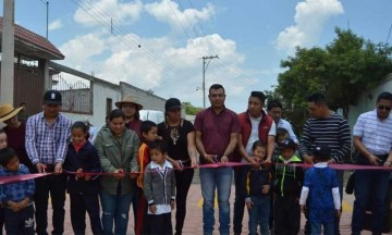 Ayuntamiento de Esperanza inaugura obra de adoquinamiento