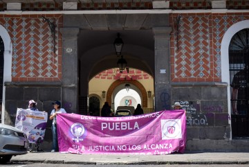 Acusan al dirigente municipal del PRI de cometer violencia contra sus ex parejas