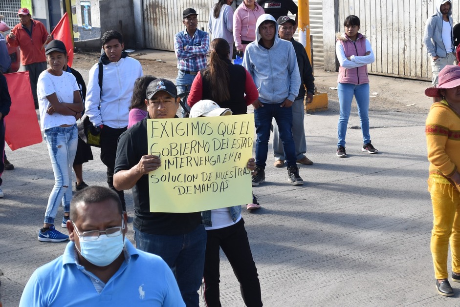 Manifestación en Amozoc: Vecinos exigen soluciones a demandas 