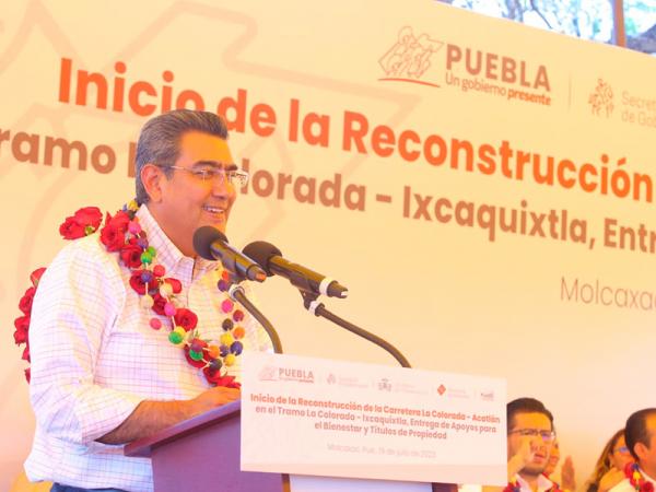 Infraestructura vial para el progreso: rehabilitación de la carretera en la Mixteca.