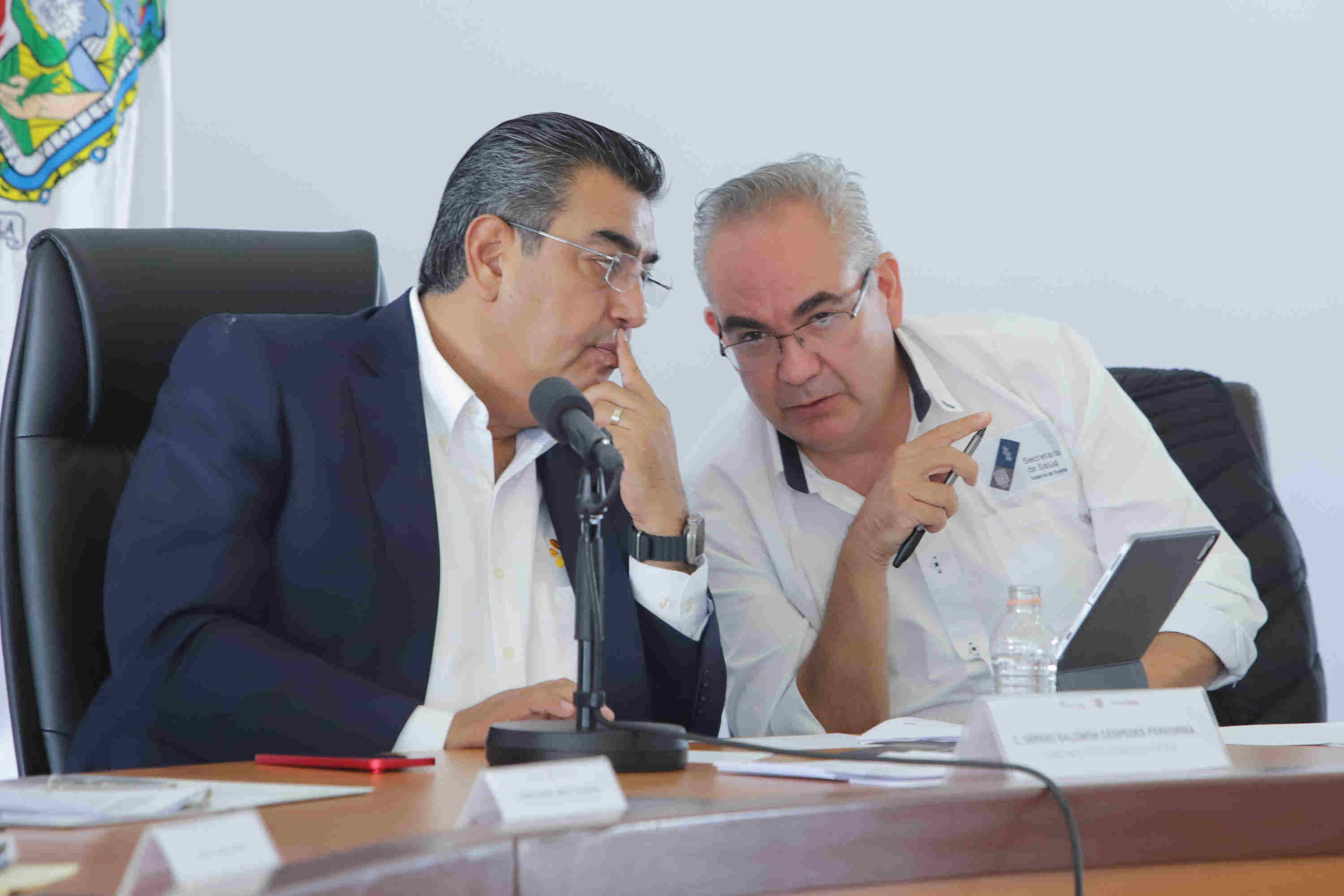 El Gobernador agradeció al especialista su apoyo y compromiso con la entidad