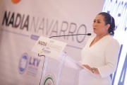 Nadia Navarro presenta su quinto informe arropada de perfiles del Frente